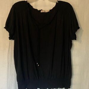 Bo Ho short sleeve top with strings that tie in front